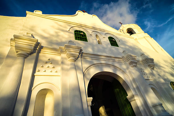 istock Colonial church 510790230