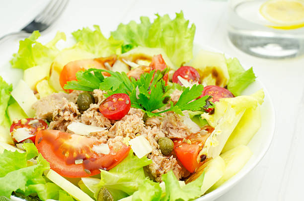 istock Salad with tuna 510792225