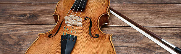 istock Detailed view on a viola and a bow 510850600