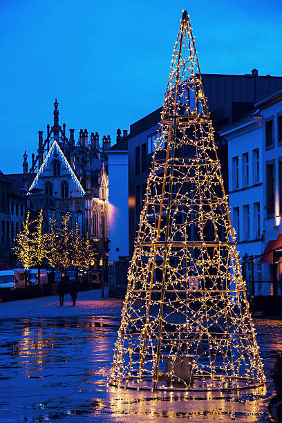 istock Christmas tree on Veemarkt in Mechelen 510855948