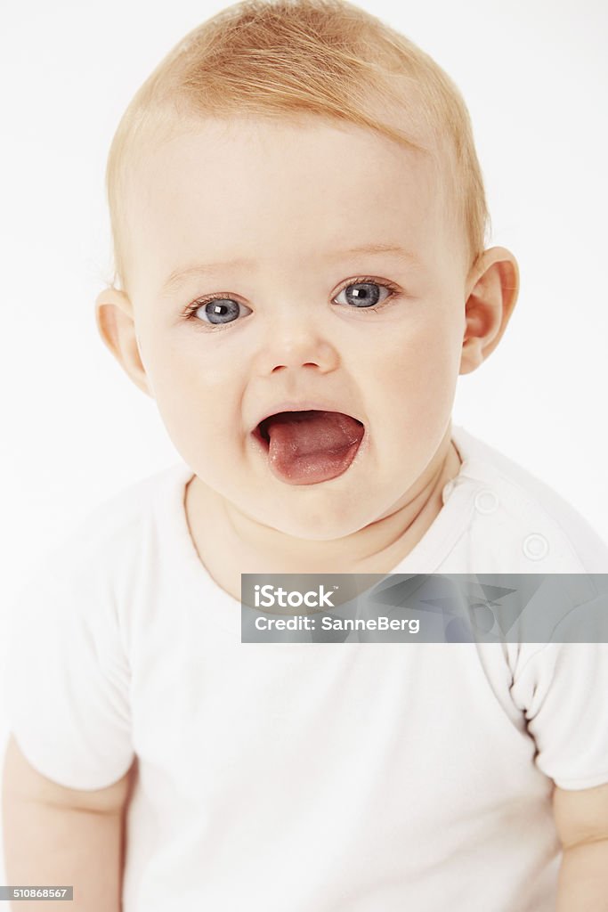 Retrato de joven niña bebé, de cerca - Foto de stock de Bebé libre de derechos