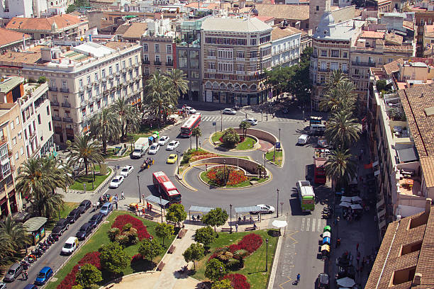 istock Plaza de La Reina 510926444