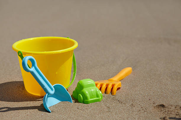 istock Children's beach toys 510948143