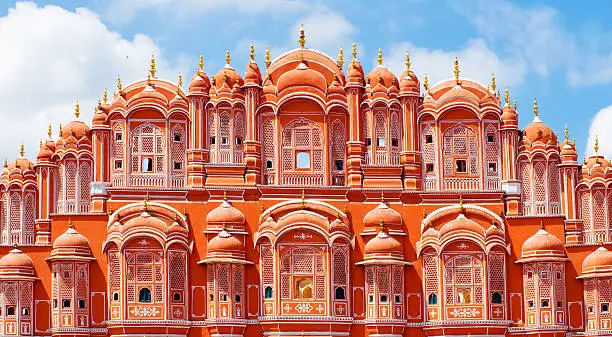 Hawa Mahal palace (Palace of the Winds) in Jaipur, Rajasthan. India