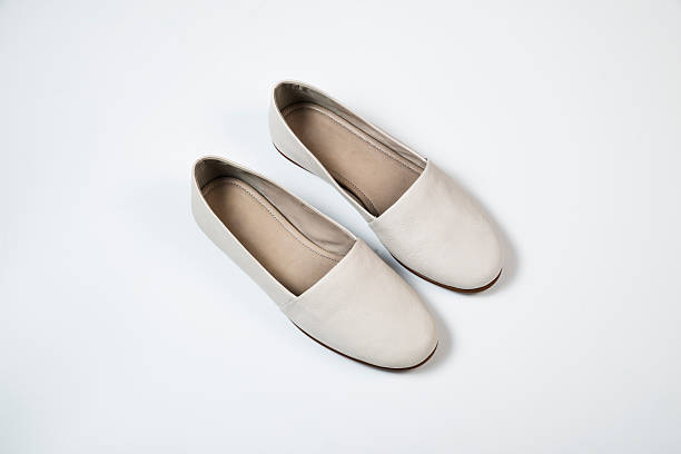 istock Woman casual gray leather shoes 511001331