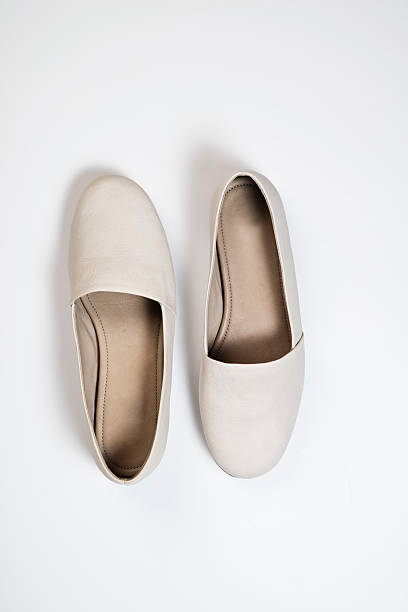 istock Woman casual gray leather shoes 511001349