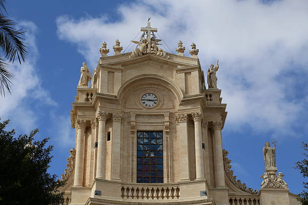 istock sicilian baroque church 511001441