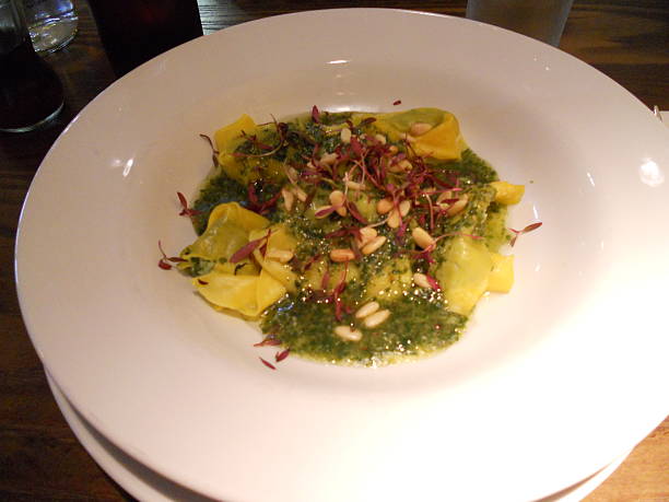 istock Pesto Tortellini With Pinenuts 511016354