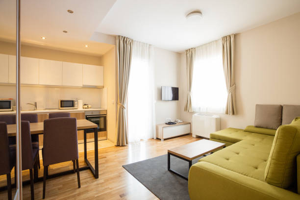 istock Contemporary hotel room 511021680