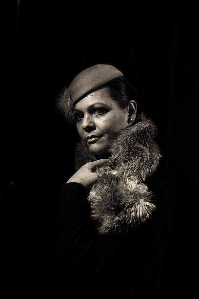 istock gangster's moll - 1930s style portrait 511028420