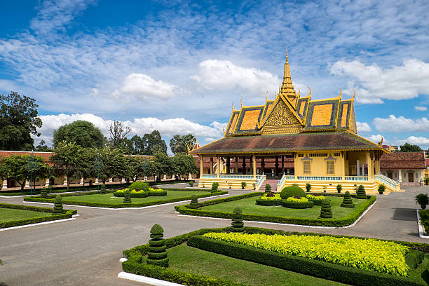 cambogia-royal palace e la pagoda d'argento - stupa royal stupa local landmark national landmark foto e immagini stock