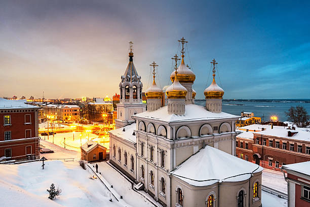 vista aerea di chiesa in nizhny novgorod, russia - novgorod foto e immagini stock