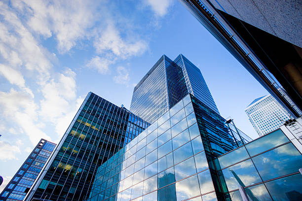 business office building in london, england - architectuur stockfoto's en -beelden