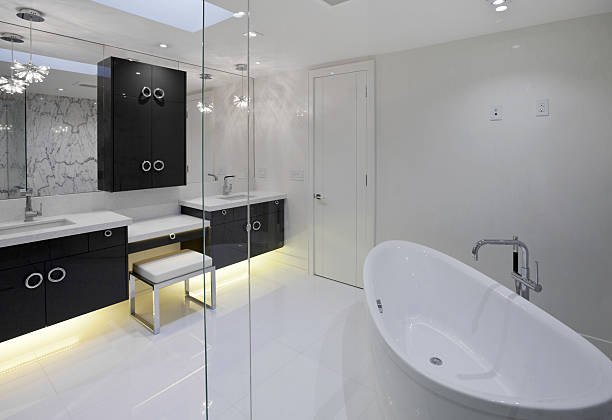 Master bathroom Master bathroom in new luxury house trishz stock pictures, royalty-free photos & images