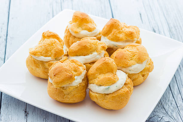 istock Cream puffs with tuna 511098455