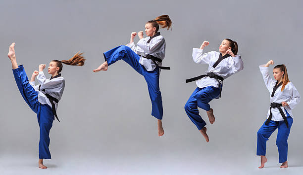 el collage de karate chica con de la correa negra - boxing combative sport defending protection fotografías e imágenes de stock