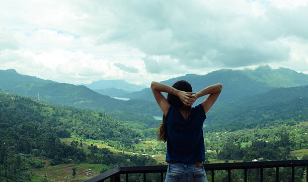 istock Sri Lanka Mountains Women 511111198