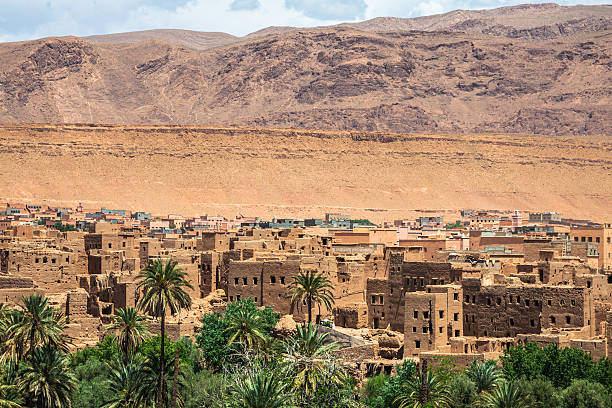 istock Town and oasis of Tinerhir, Morocco 511119222