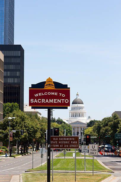istock Welcome To Sacramento California 511121138