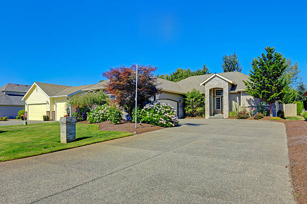 istock Modern house with curb appeal. 511131477