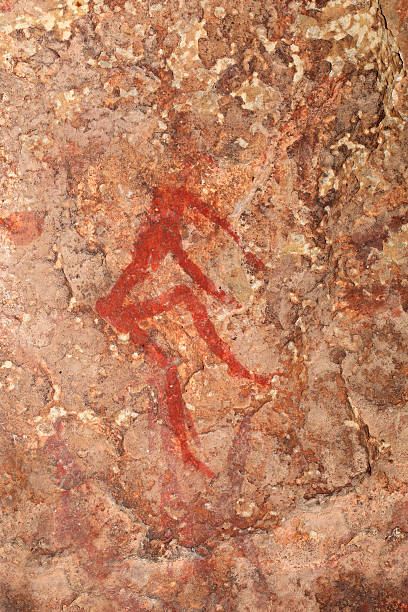 bushman rock pintura - cave painting rock africa bushmen fotografías e imágenes de stock