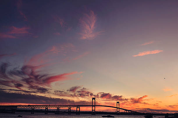 ponte de newport, rhode island - aquidneck island - fotografias e filmes do acervo