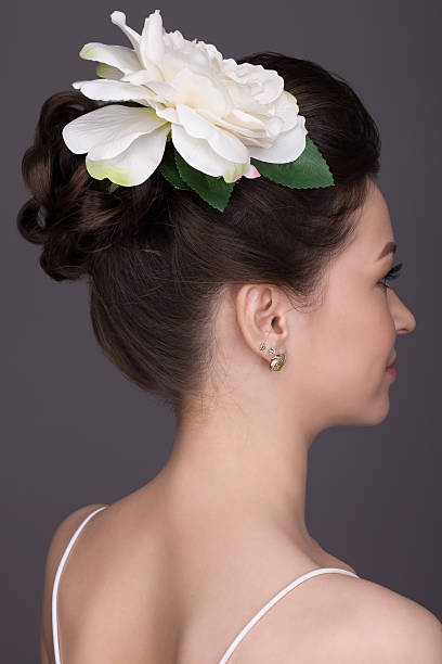 istock Photo hairstyles for brunette 511195134