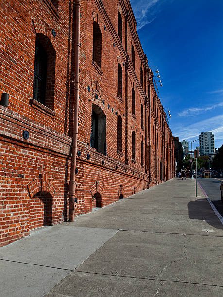 istock Approach to Fishermans Wharf 511195998