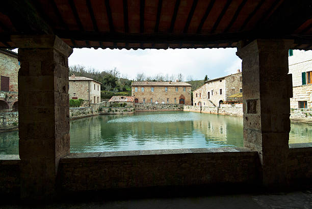 istock Tuscan landscape Siena hills 511208014