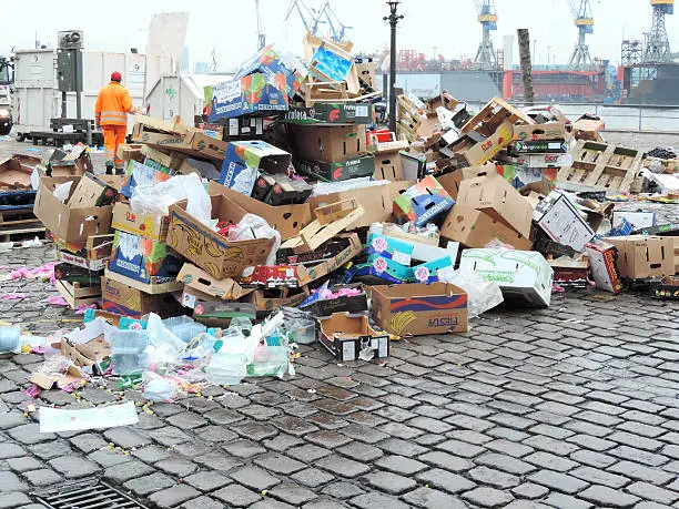 Altona fish market, Hamburg. Waste stack after disposal.