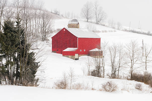 istock Red Barn and Snow in Western Maryland 511210146