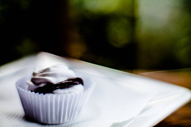 istock little sweet with blurred background 511219456