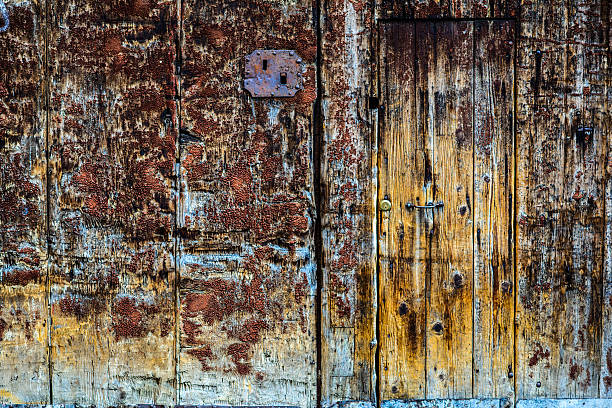 istock Old painted wooden door 511301306