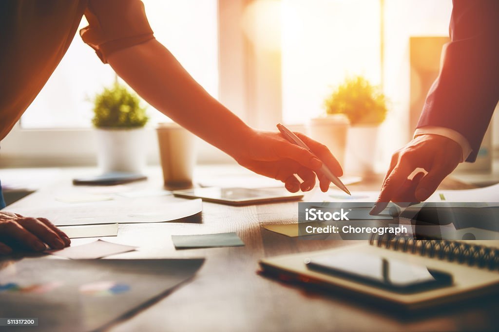 Giorno di lavoro in ufficio. - Foto stock royalty-free di Schedario - Documento