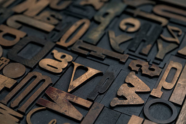 druk wypukły alfabet - typescript letterpress wood typing zdjęcia i obrazy z banku zdjęć