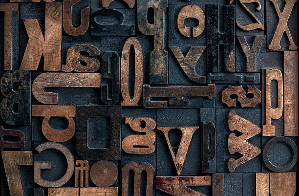 typographie lettre de l'alphabet - letterpress typescript print printing press photos et images de collection