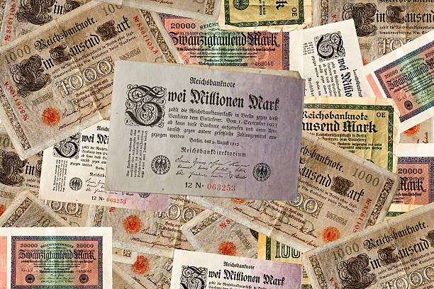 deutsche geldscheine aus den jahren 20er - deutsches reich fotografías e imágenes de stock