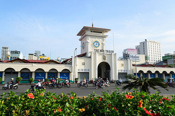 ben thanh market - runabout - fotografias e filmes do acervo