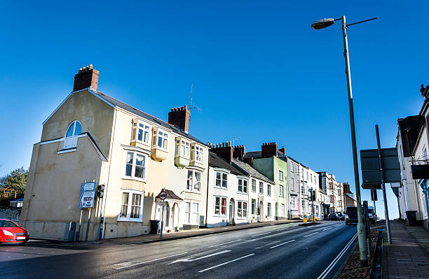 istock Honiton High Street Hill 511324556