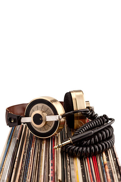 istock Headphones and vinyl records. 511388277
