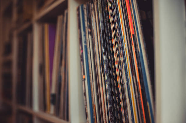 istock Vintage 33 vinyl long playing row on shelf 511459812
