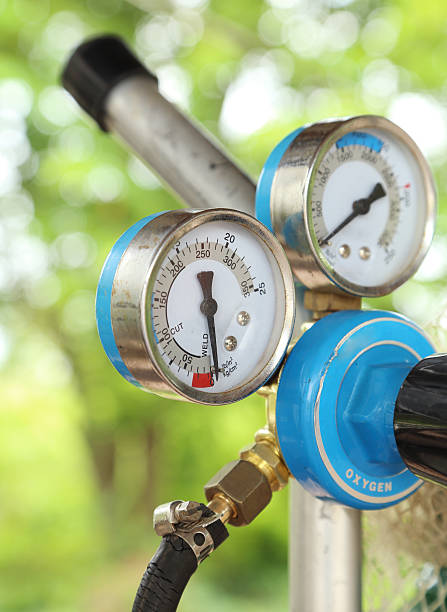 istock welding gas cylinder pressure gauge 511478933