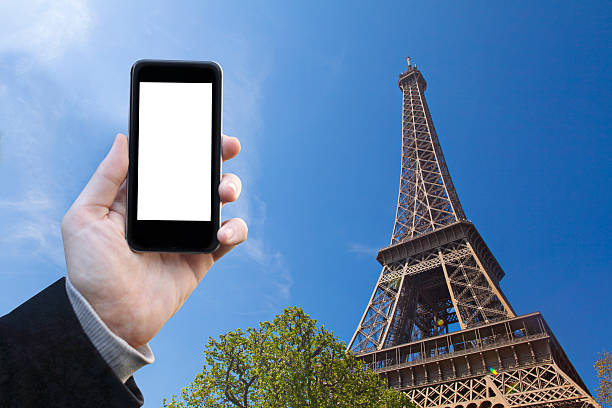 istock Taking picture of Paris - the Eiffel Tower 511479168