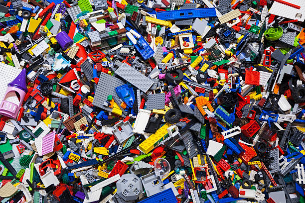 Stos kolorowych LEGO cegły. – zdjęcie