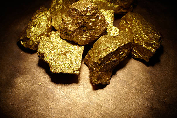 istock Closeup of big gold nuggets 511483712