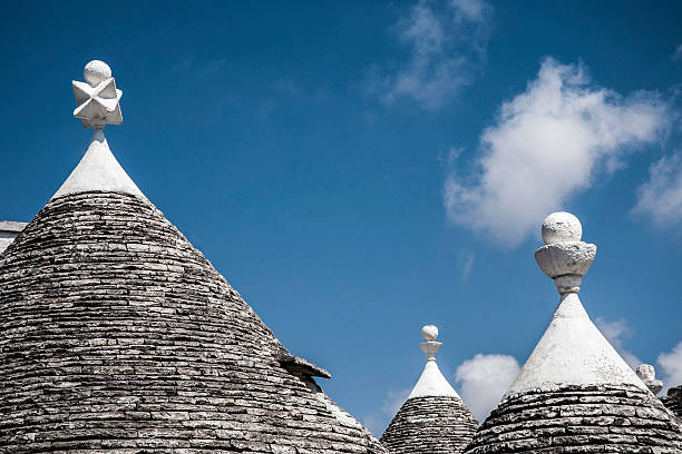 casas de piedra - as bari fotografías e imágenes de stock