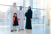 traditionelle-arabische-familien-portrai