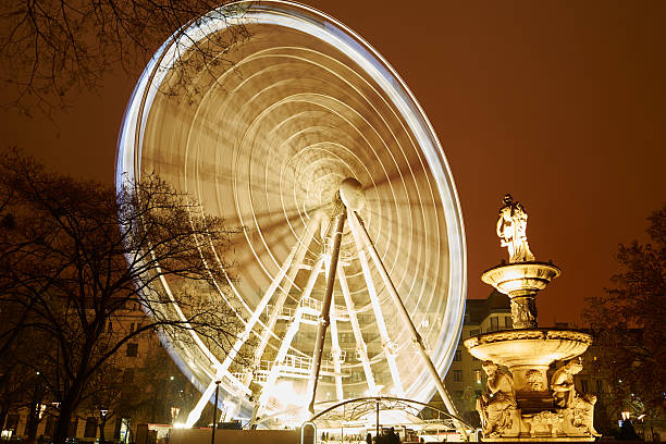 istock Long exposure of the Giant Wheel in Budapest 511531064