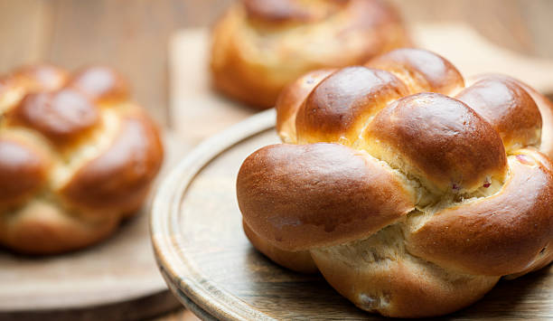 Challah, Jewish bread Challah is a special Jewish braided bread eaten on Sabbath and holidays. jewish sabbath photos stock pictures, royalty-free photos & images