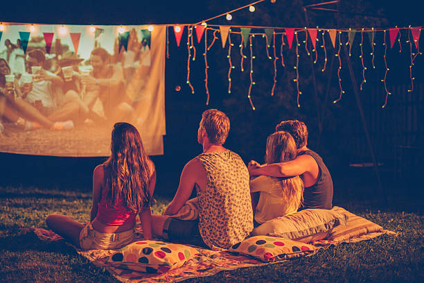 istock Movie night with friends 511597292